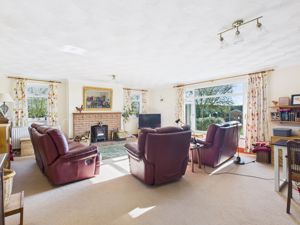 Living Room- click for photo gallery